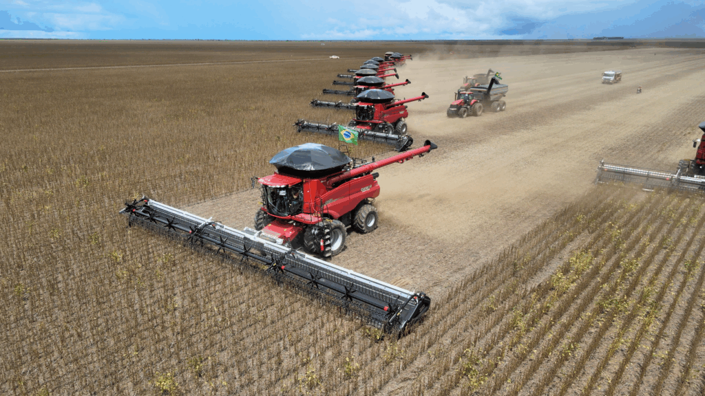A fleet of combines harvesting with GTS drapers
